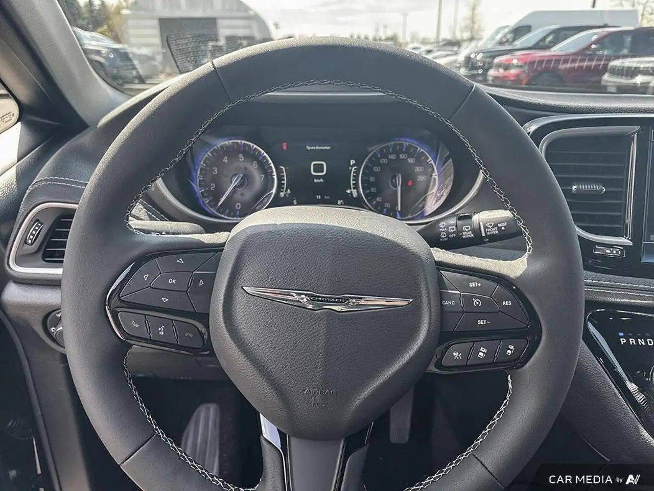 Chrysler Pacifica снимка Chrysler Pacifica