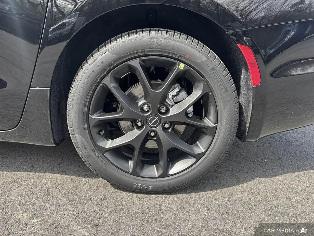 Chrysler Pacifica снимка Chrysler Pacifica