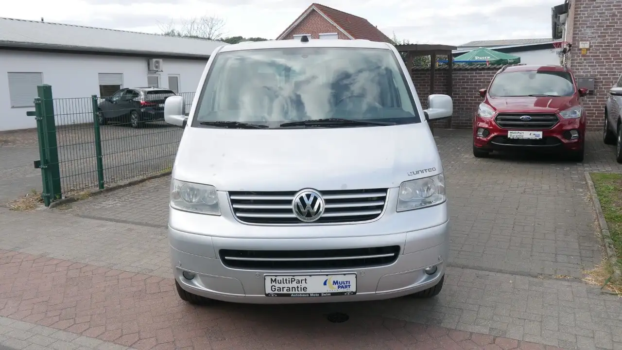 Volkswagen Multivan T5 2.5 TDI 4Motion United | 174 ch | BVM | 7 places | GPS | Chauffage auxiliaire | Climatisation 3 zones | Attelage