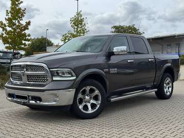 RAM 1500 5.7 l V8 HEMI Crew Cab Laramie