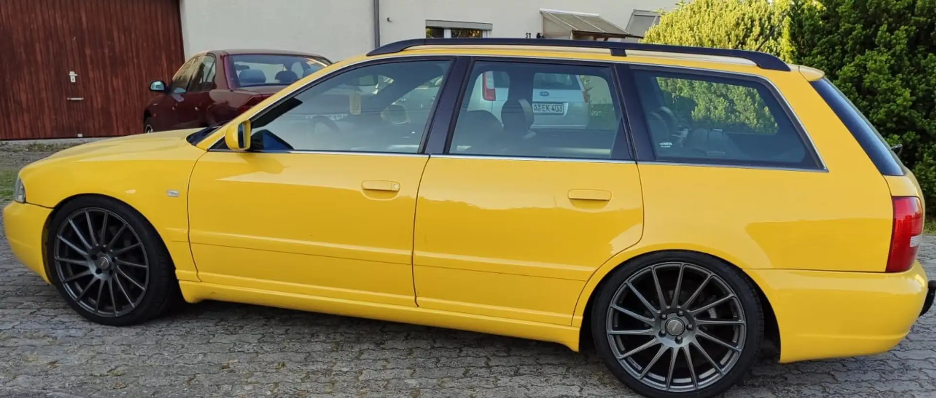 Audi S4 Jaune - 1