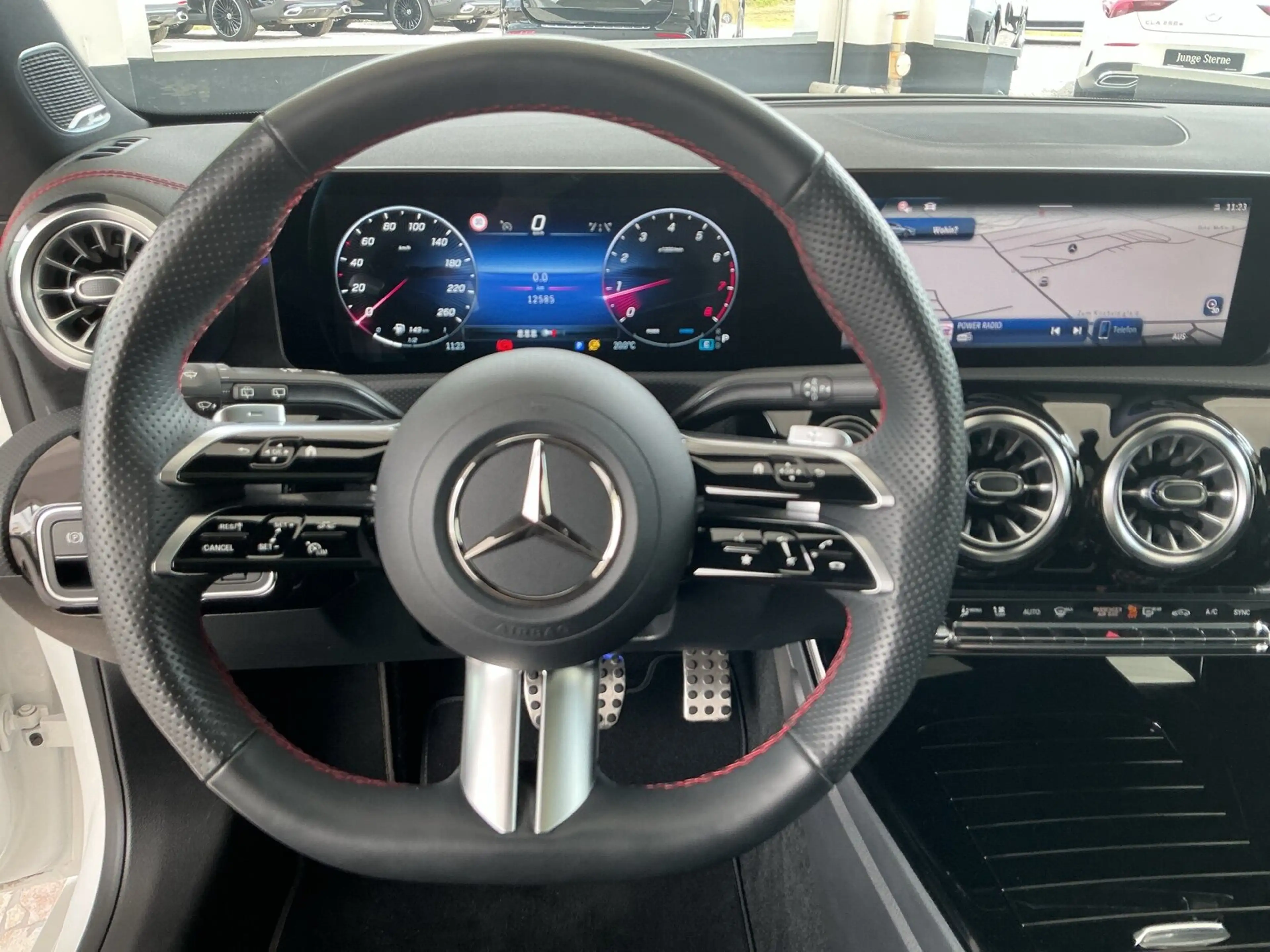 Mercedes-Benz CLA 200 CLA 200 SB AMG Line/Pano.-Dach/Kamera/Navi/AHK LED — photo 15