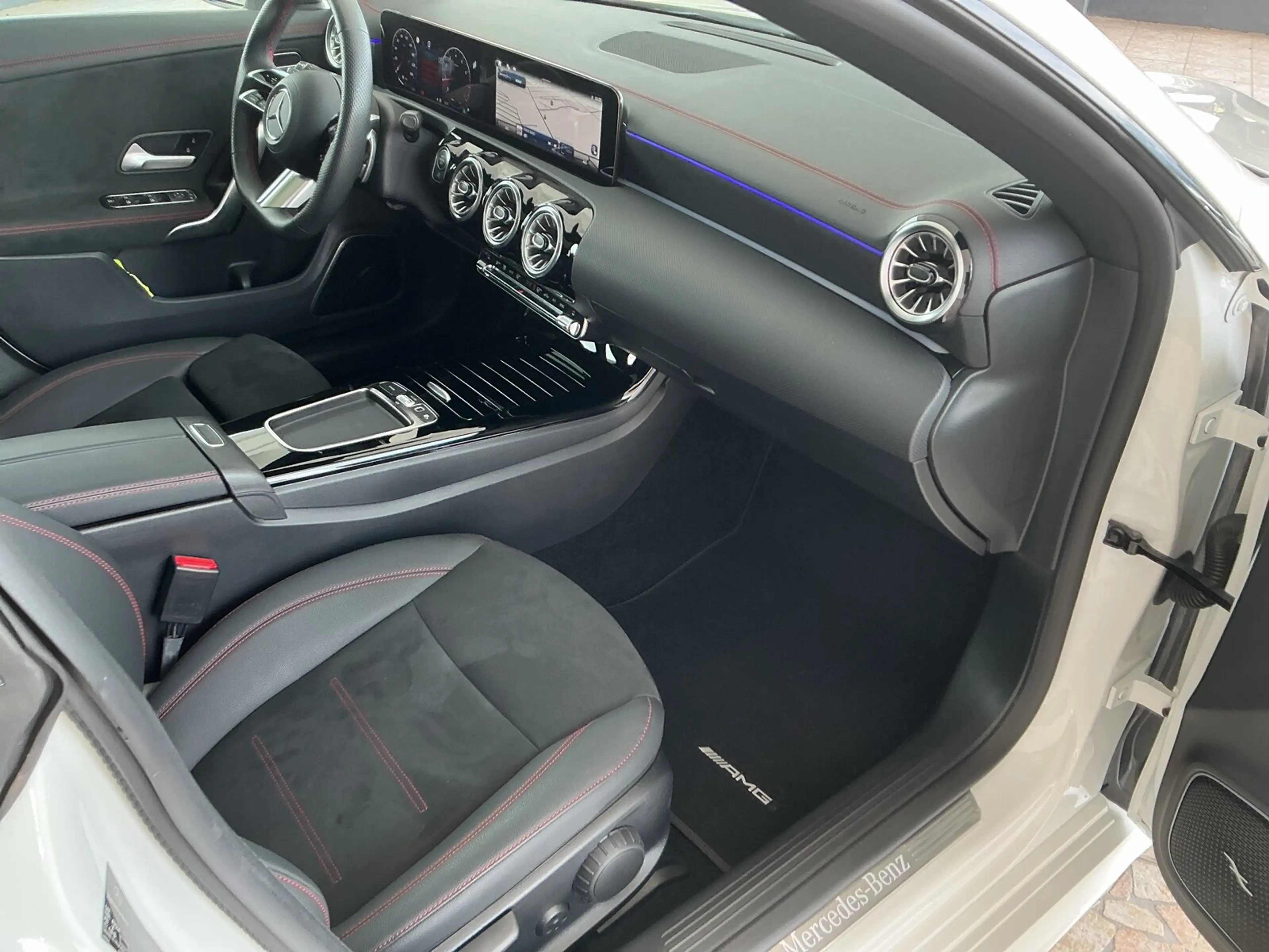 Mercedes-Benz CLA 200 CLA 200 SB AMG Line/Pano.-Dach/Kamera/Navi/AHK LED — photo 11
