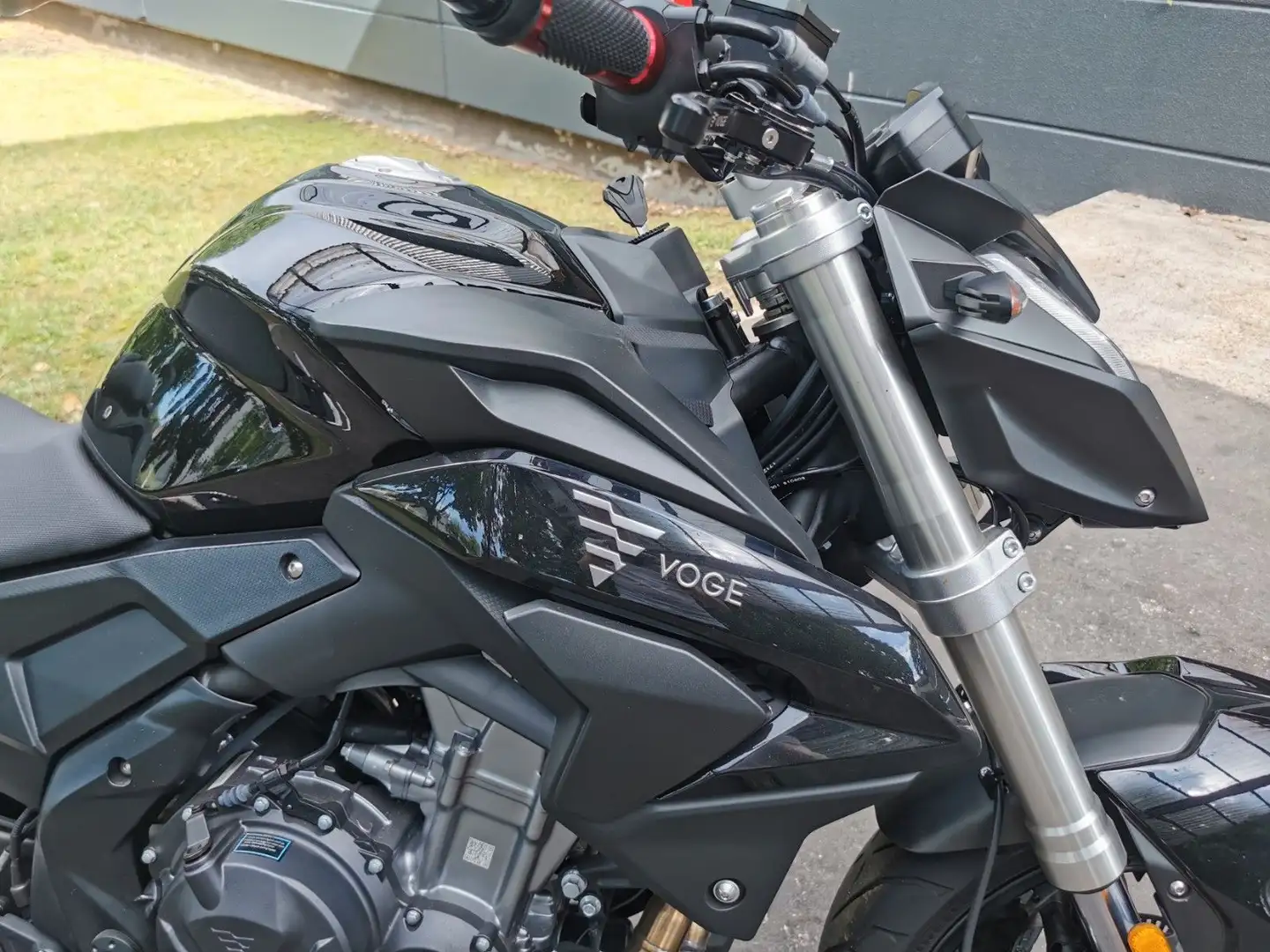 Voge 500R Negro - 2