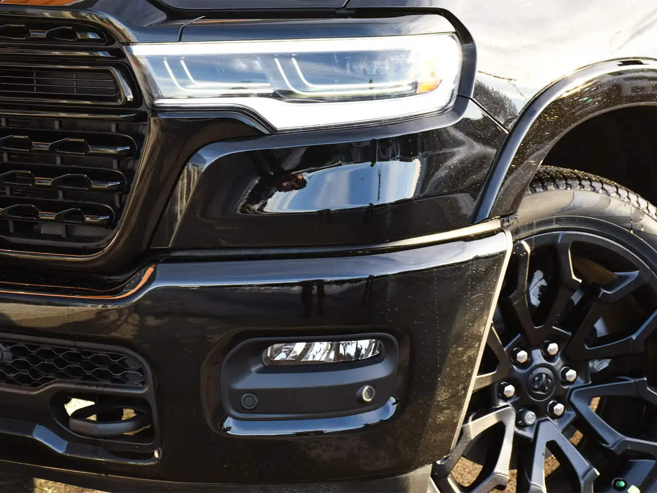 RAM 1500 снимка RAM 1500