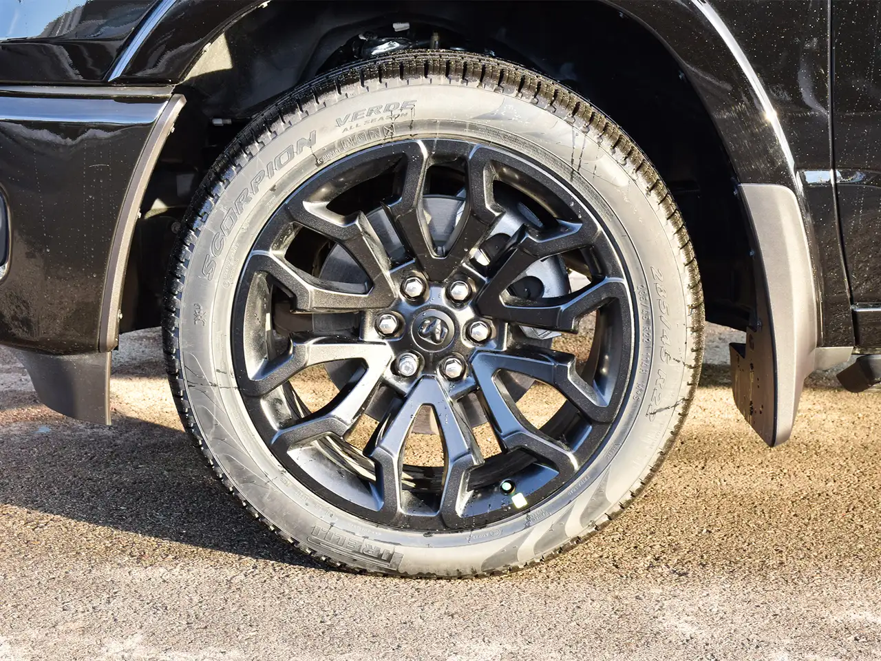 RAM 1500 снимка RAM 1500
