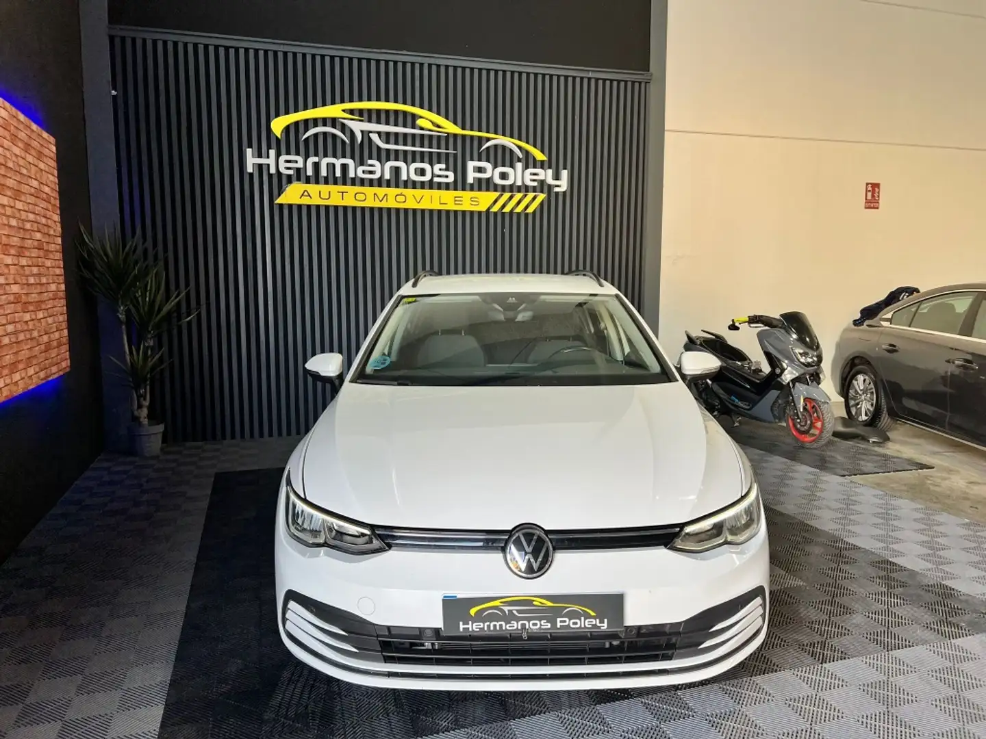 Volkswagen Golf Variant 2.0TDI Life 85kW Blanco - 2