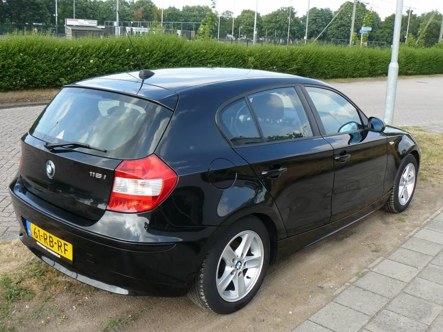 BMW 116 1-serie 116i Zwart - 2