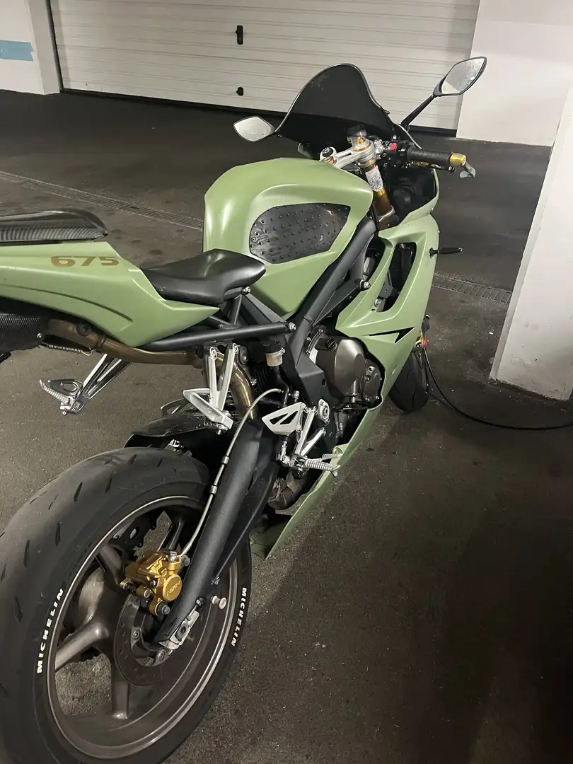 Triumph Daytona 675 Зелений - 2