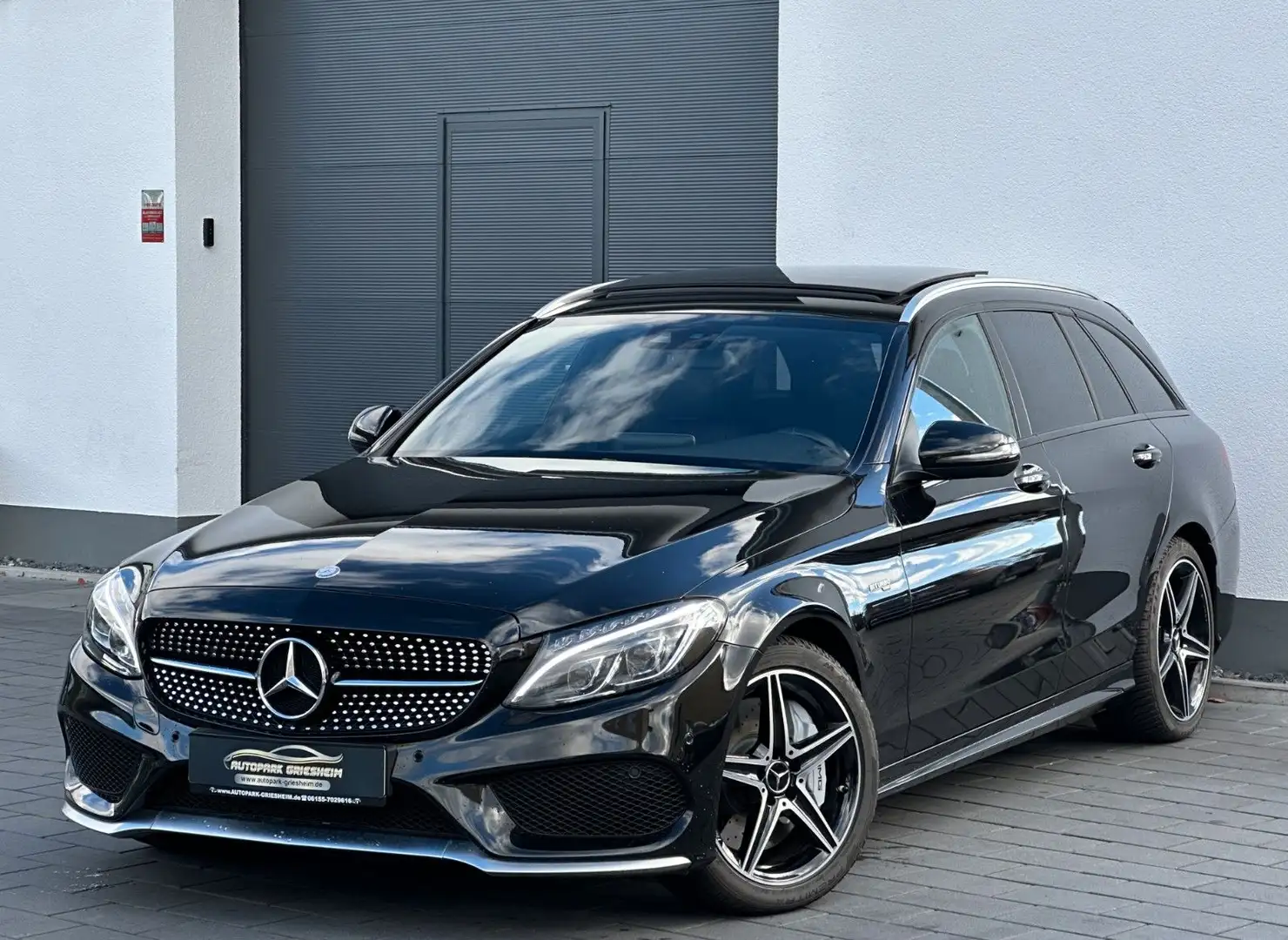 Mercedes-Benz C 43 AMG 4M*COMAND*KAMERA*PANO*LEDER*AHK*LED ILS Noir - 1