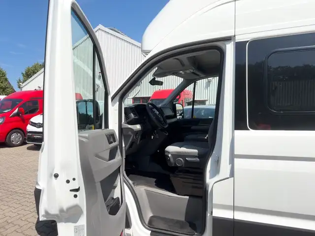 Volkswagen Crafter view 8