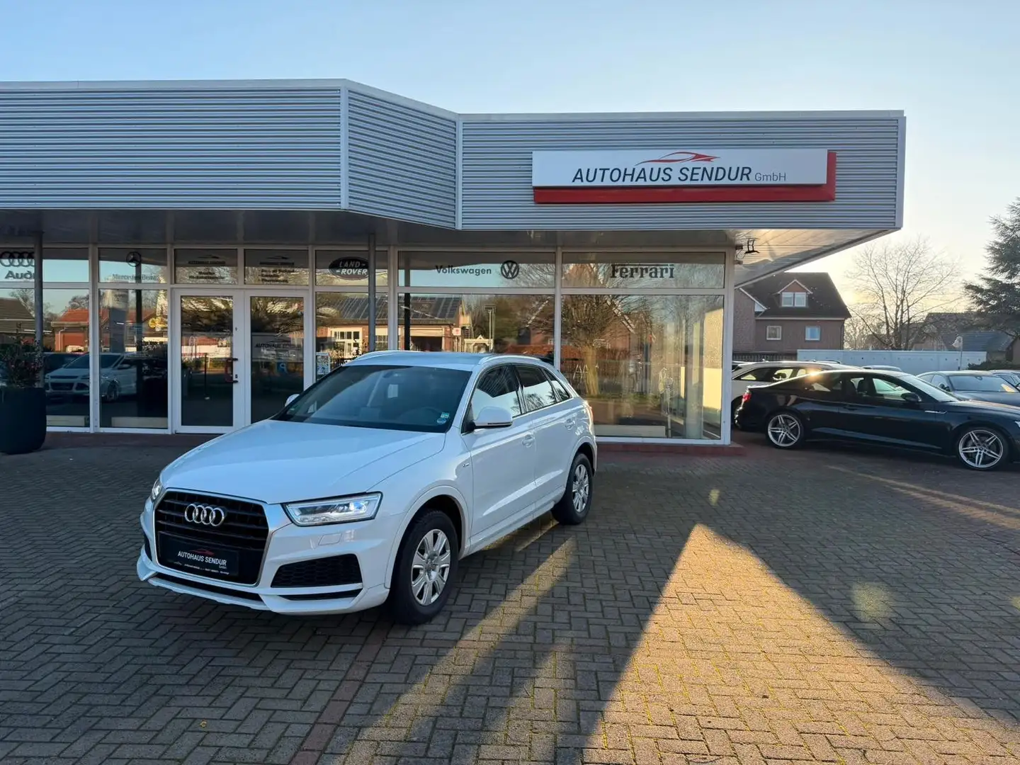 Audi Q3 sport *NAVI*TOP*SERVICE NEU Weiß - 1