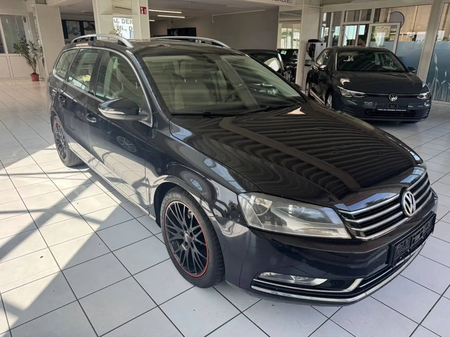 Volkswagen Passat Variant Highline 4Motion Schwarz - 1