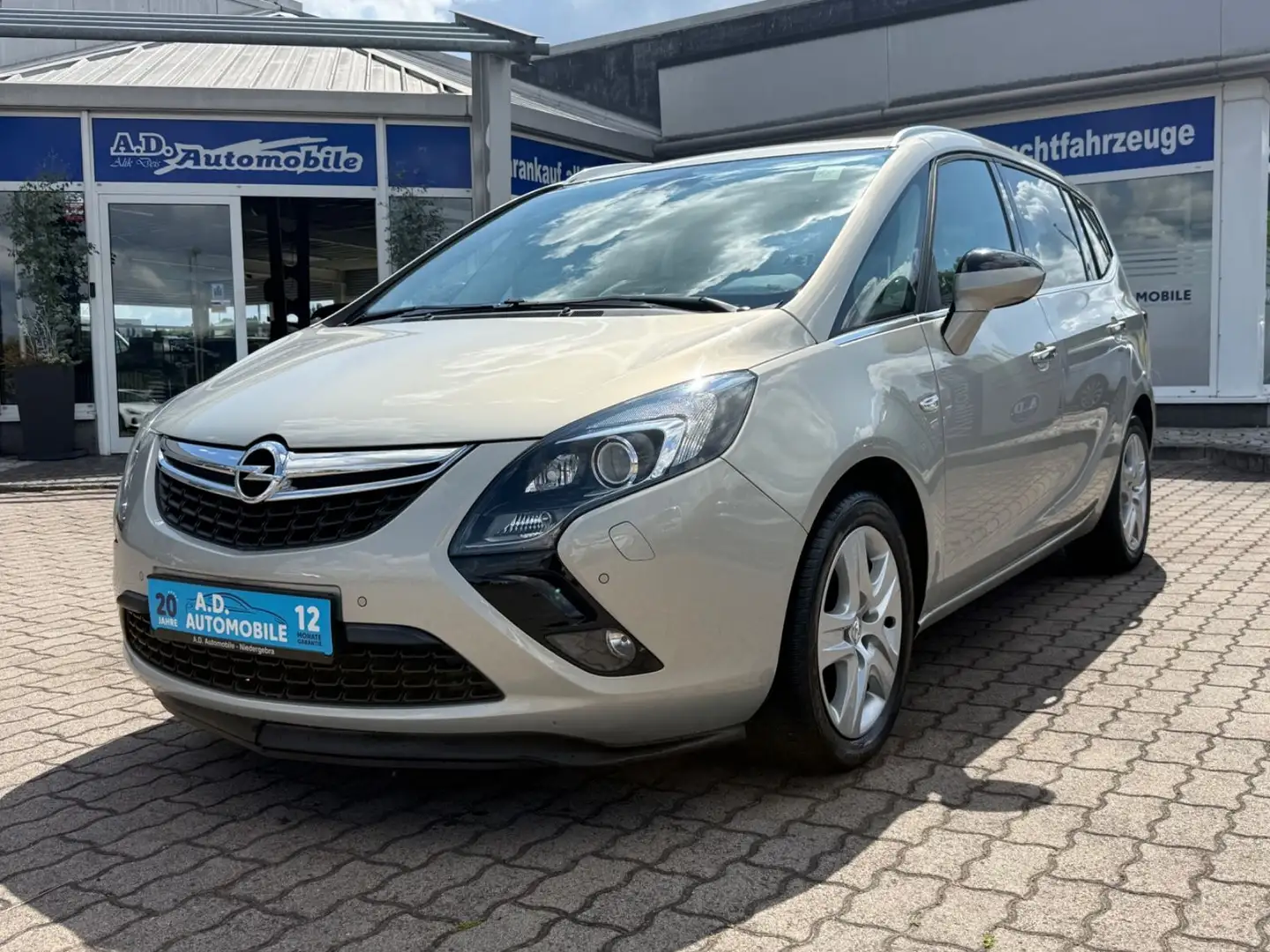 Opel Zafira C Tourer Innovation/7-Sitzer/Navi Schwarz - 1