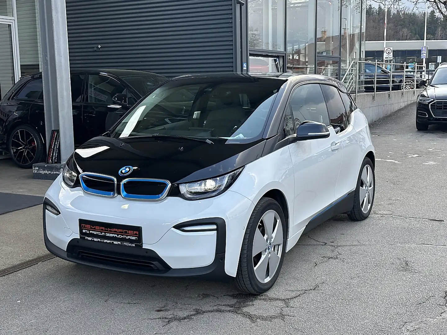 BMW i3 120Ah / Wärmepumpe / RFK / SZH / 19" Weiß - 1
