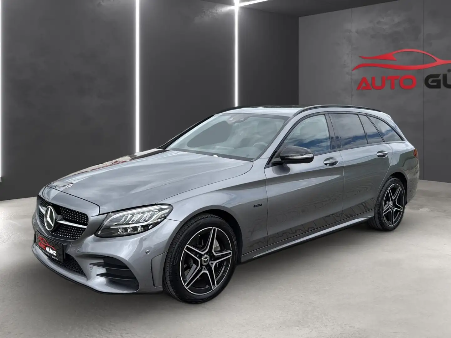 Mercedes-Benz C 300 T e AMG Line *Kamera-Night-Spur.* Gris - 1