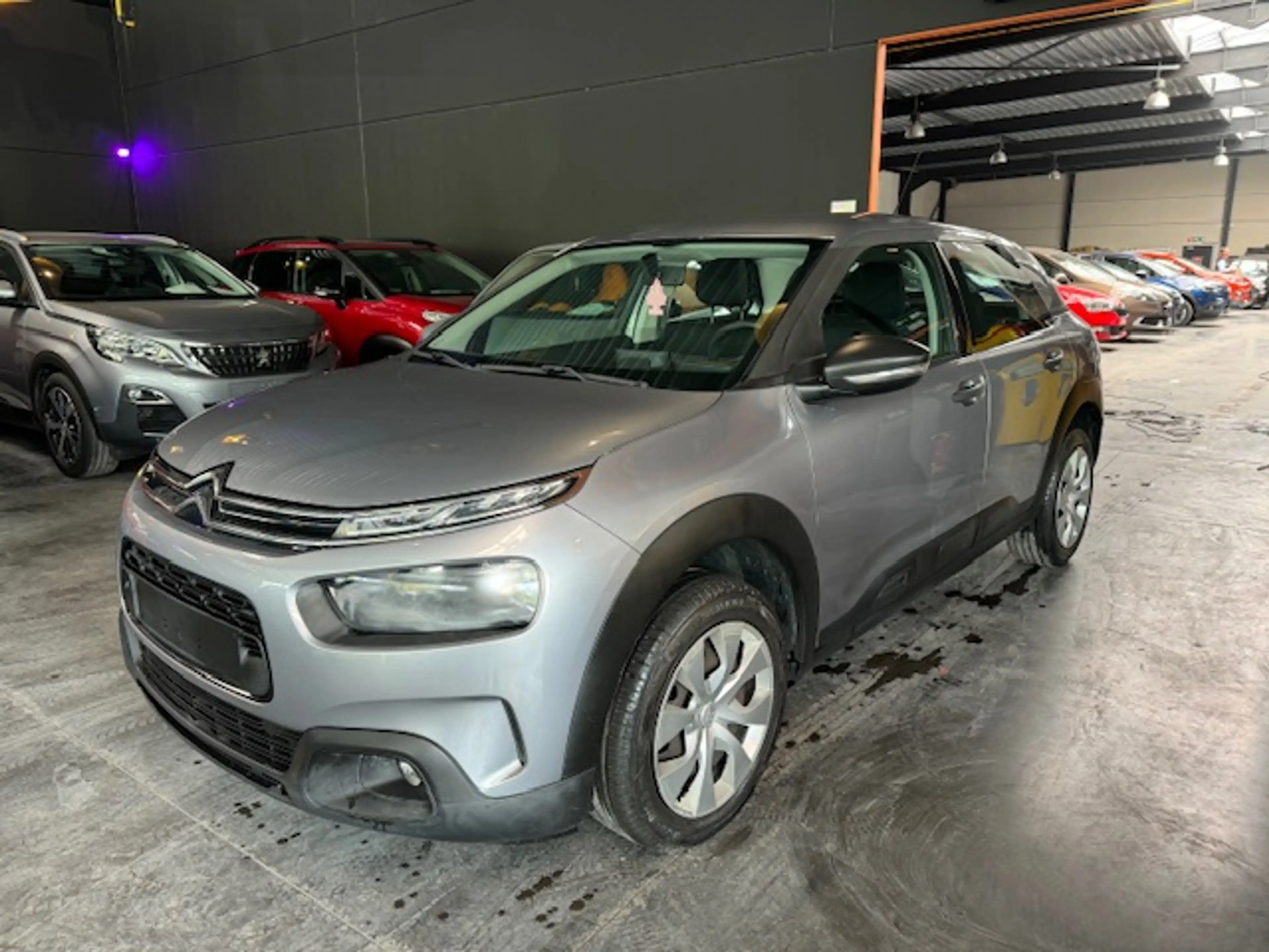 Citroen C4 Cactus 1.2 - A/C - MEDIA/TEL - NAVI - APPLI - LIM/REG — photo 4