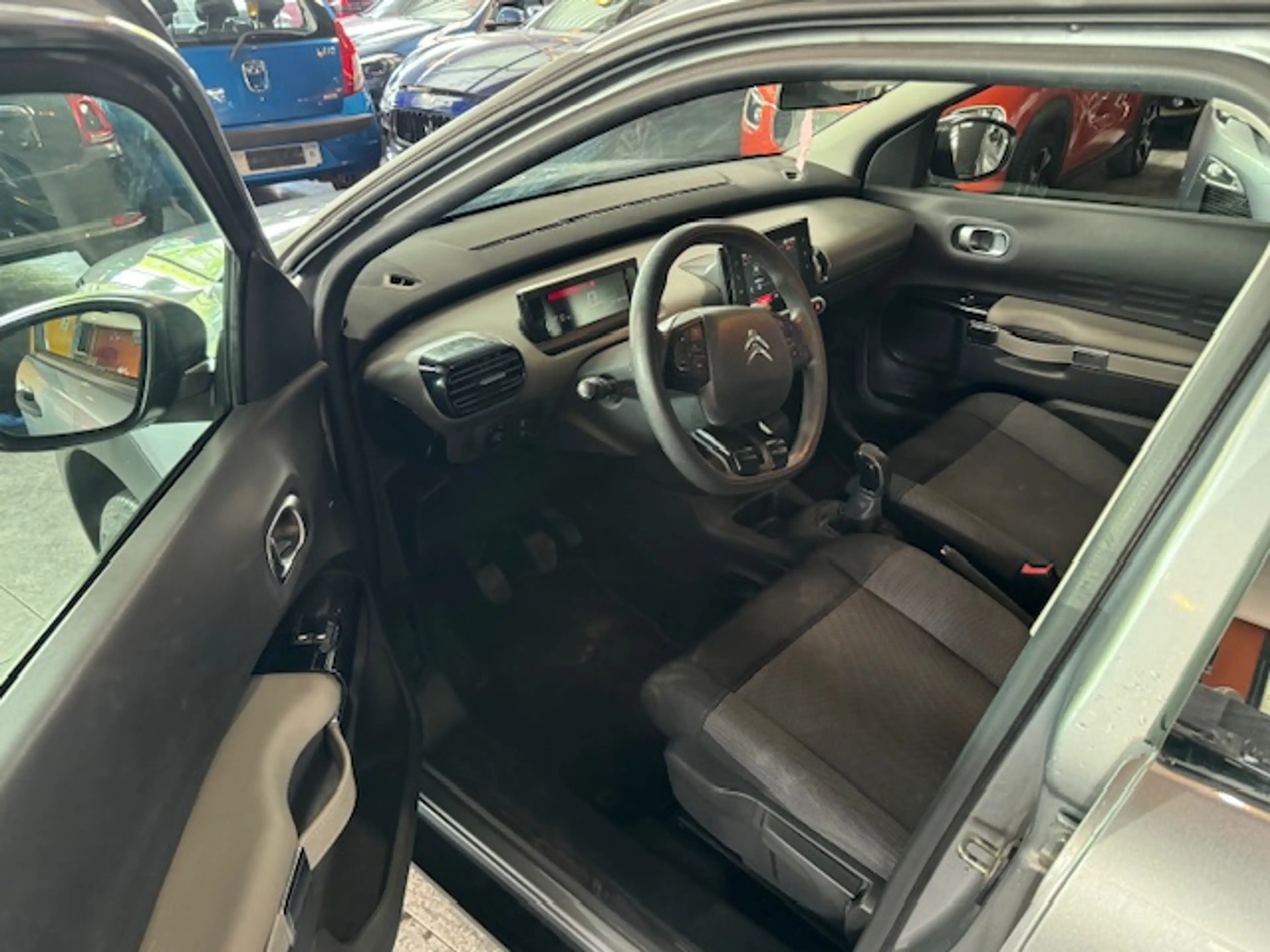 Citroen C4 Cactus 1.2 - A/C - MEDIA/TEL - NAVI - APPLI - LIM/REG — photo 11
