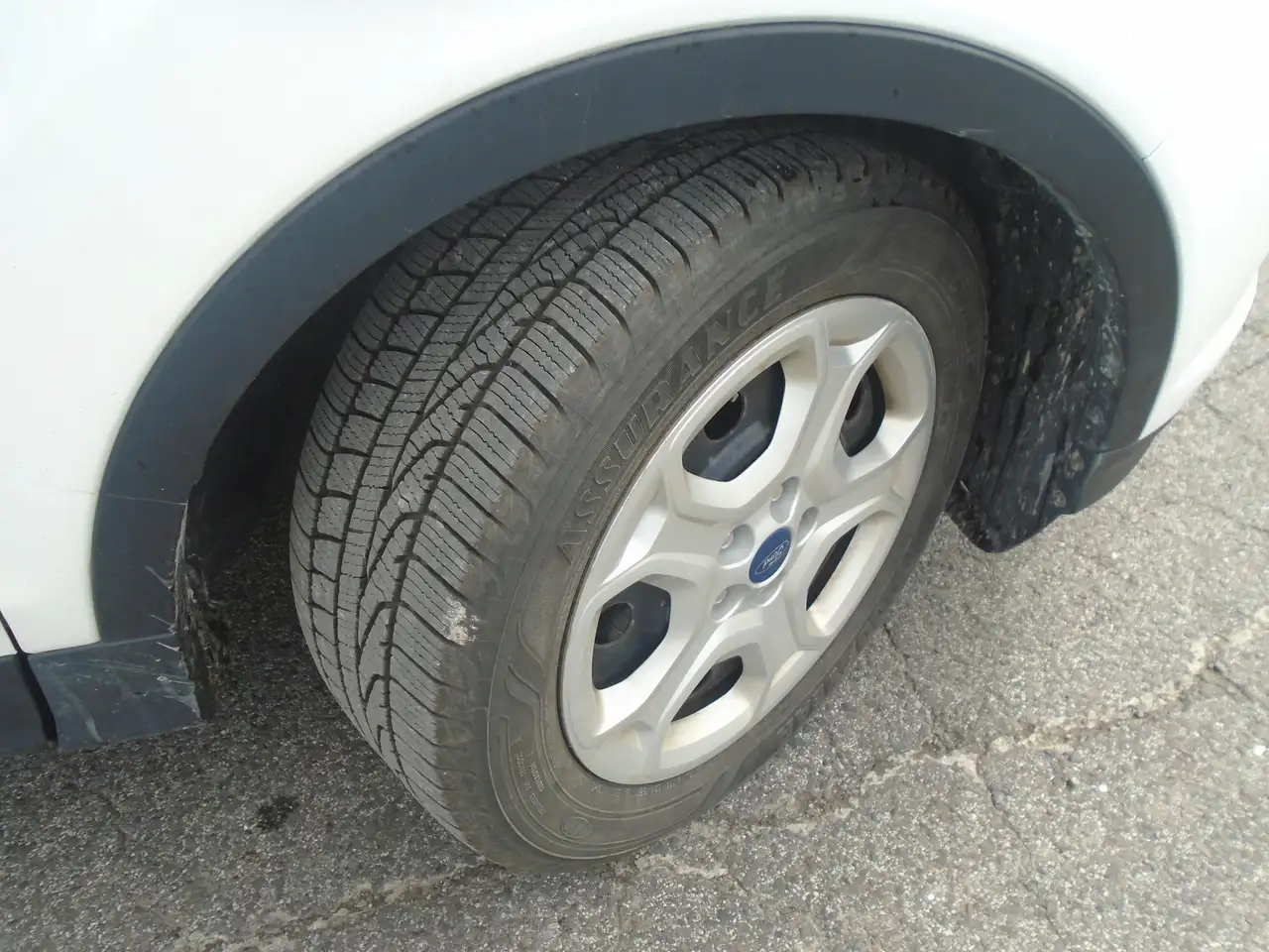 Ford Escape снимка Ford Escape