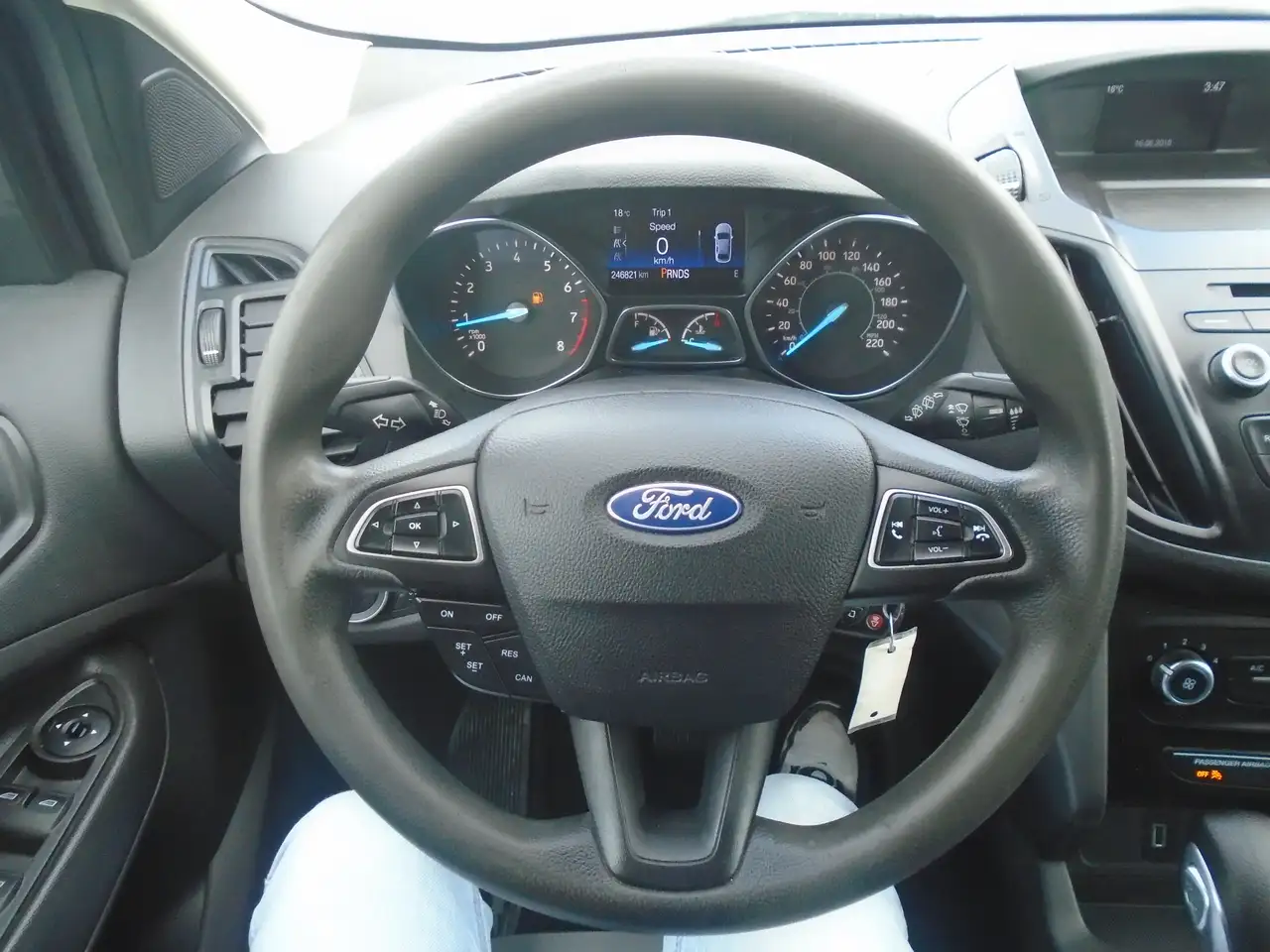 Ford Escape снимка Ford Escape