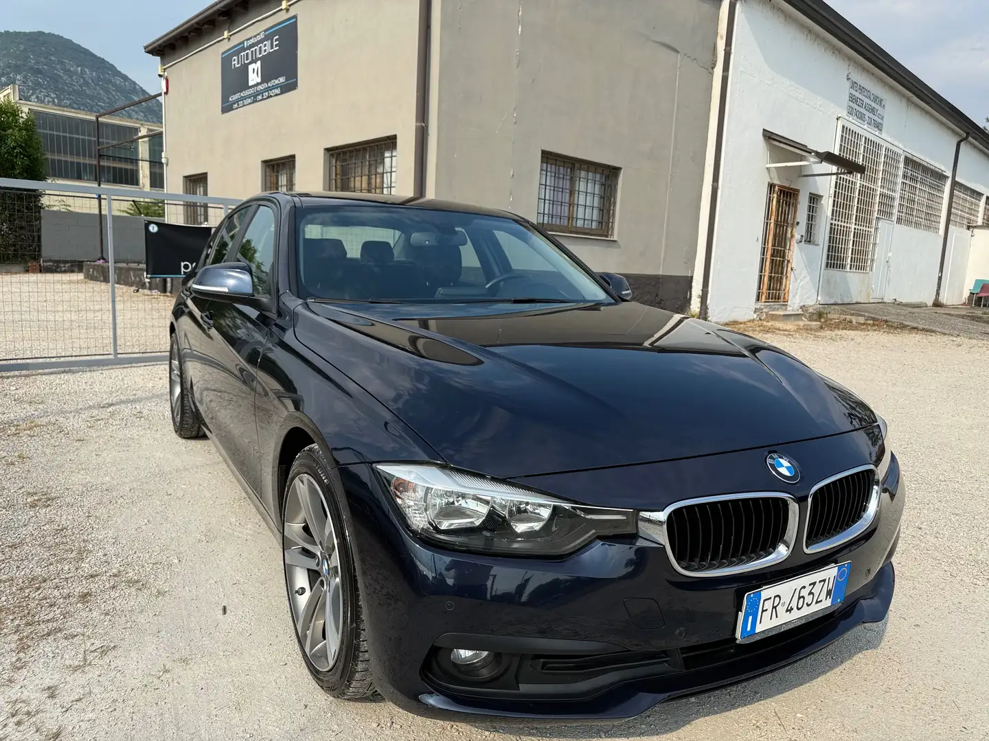 BMW 318 318d Berlina 150cv Sport auto Restyling euro6b - 2
