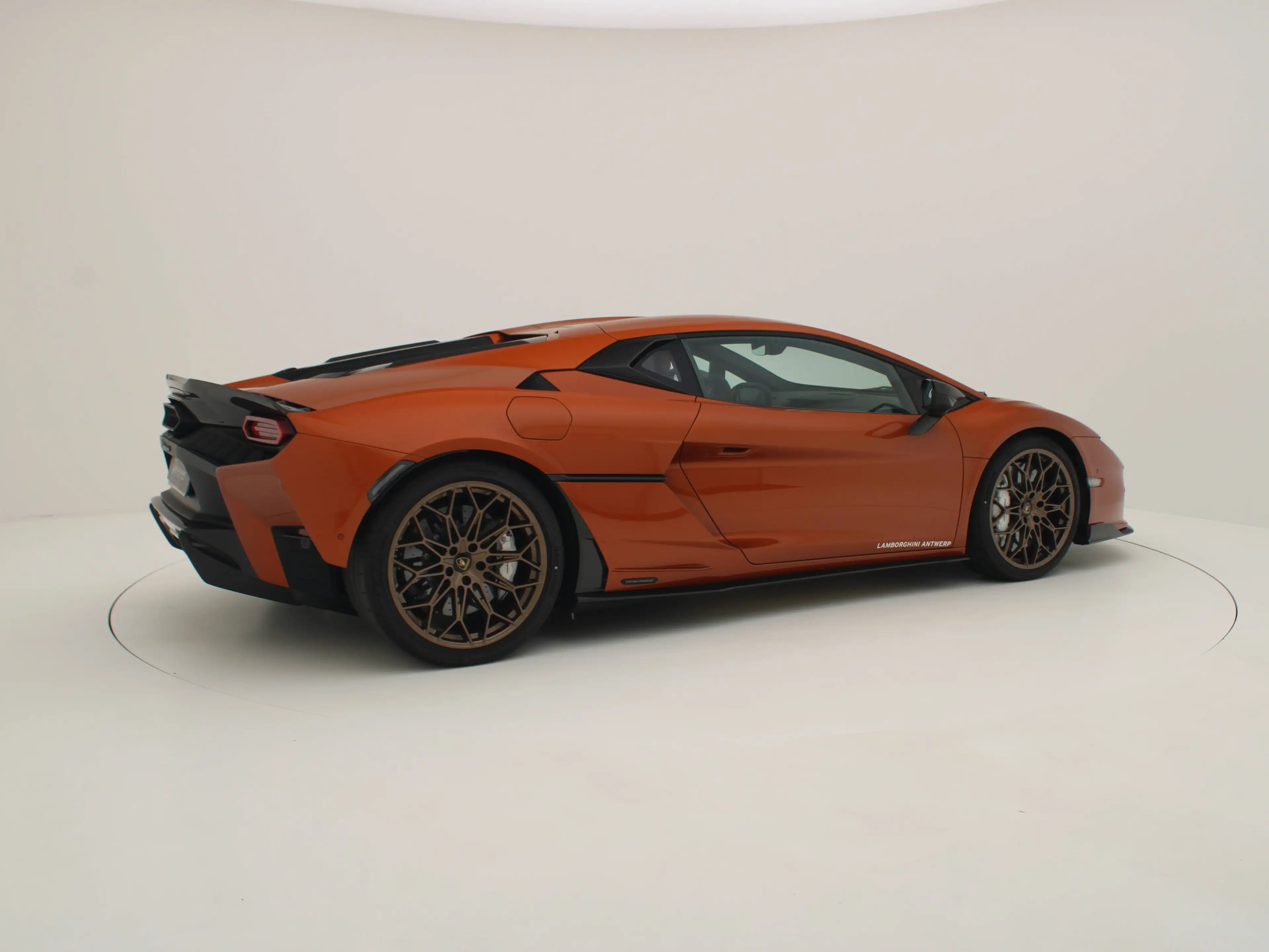 Lamborghini Temerario V8 Biturbo Plugin-Hybrid 920cv - Ad Personam Arancio Eclipse — photo 15