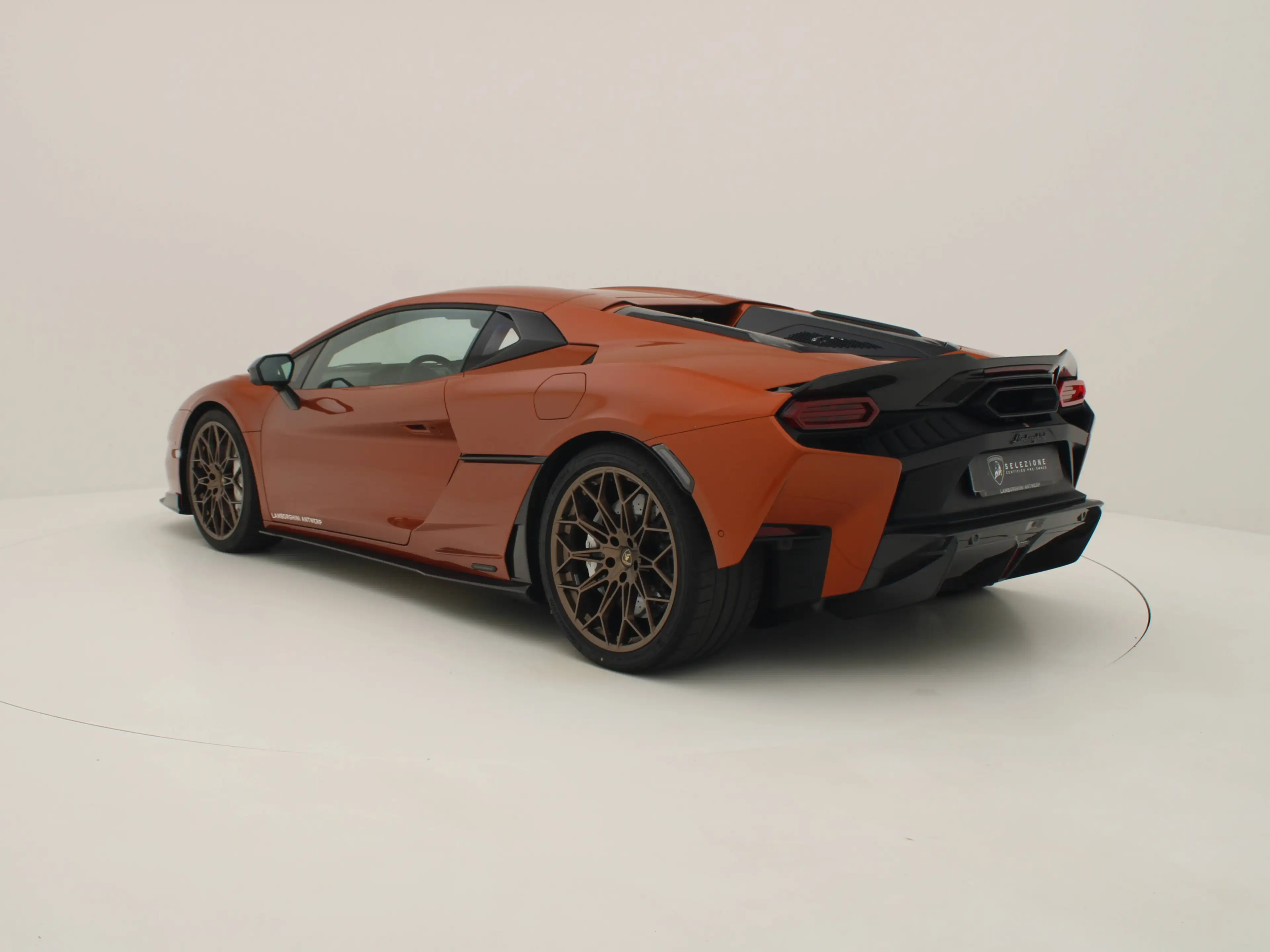 Lamborghini Temerario V8 Biturbo Plugin-Hybrid 920cv - Ad Personam Arancio Eclipse — photo 10