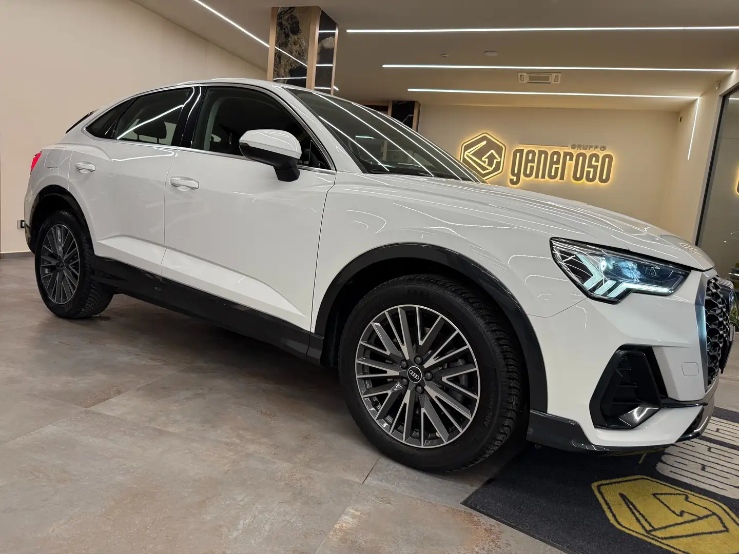 Audi Q3 Q3 Sportback 40 2.0Tdi SLine SPB quattro 200cv Blanc - 2