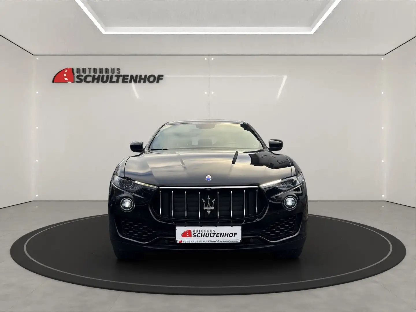 Maserati Levante Diesel 3.0 V6 EXCLUSIVE*PANO*KAMERA*1-HA Schwarz - 2