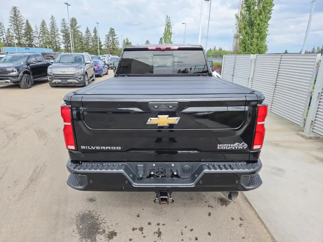 Chevrolet Silverado 2500 photo Chevrolet Silverado 2500