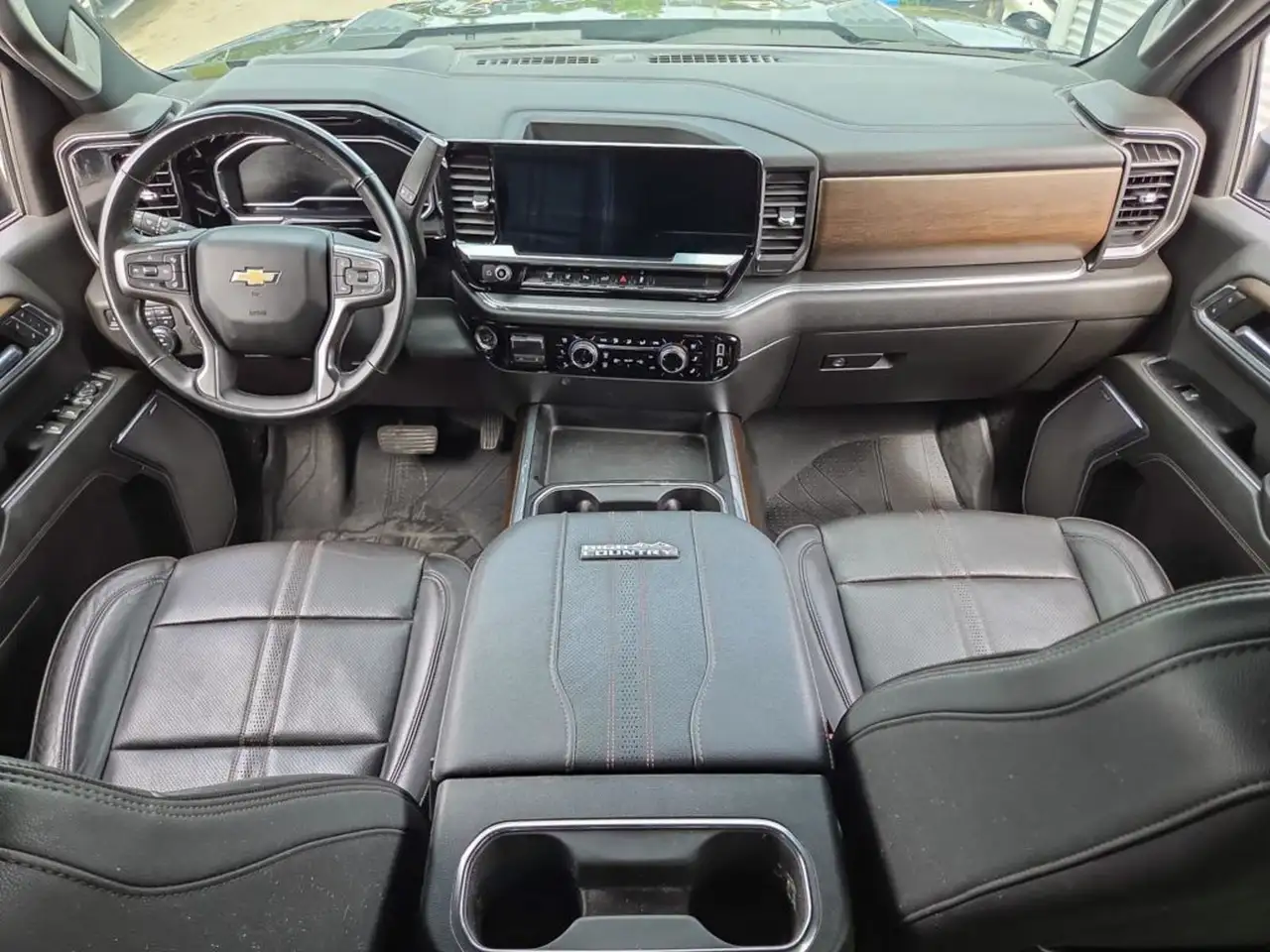 Chevrolet Silverado 2500 photo Chevrolet Silverado 2500