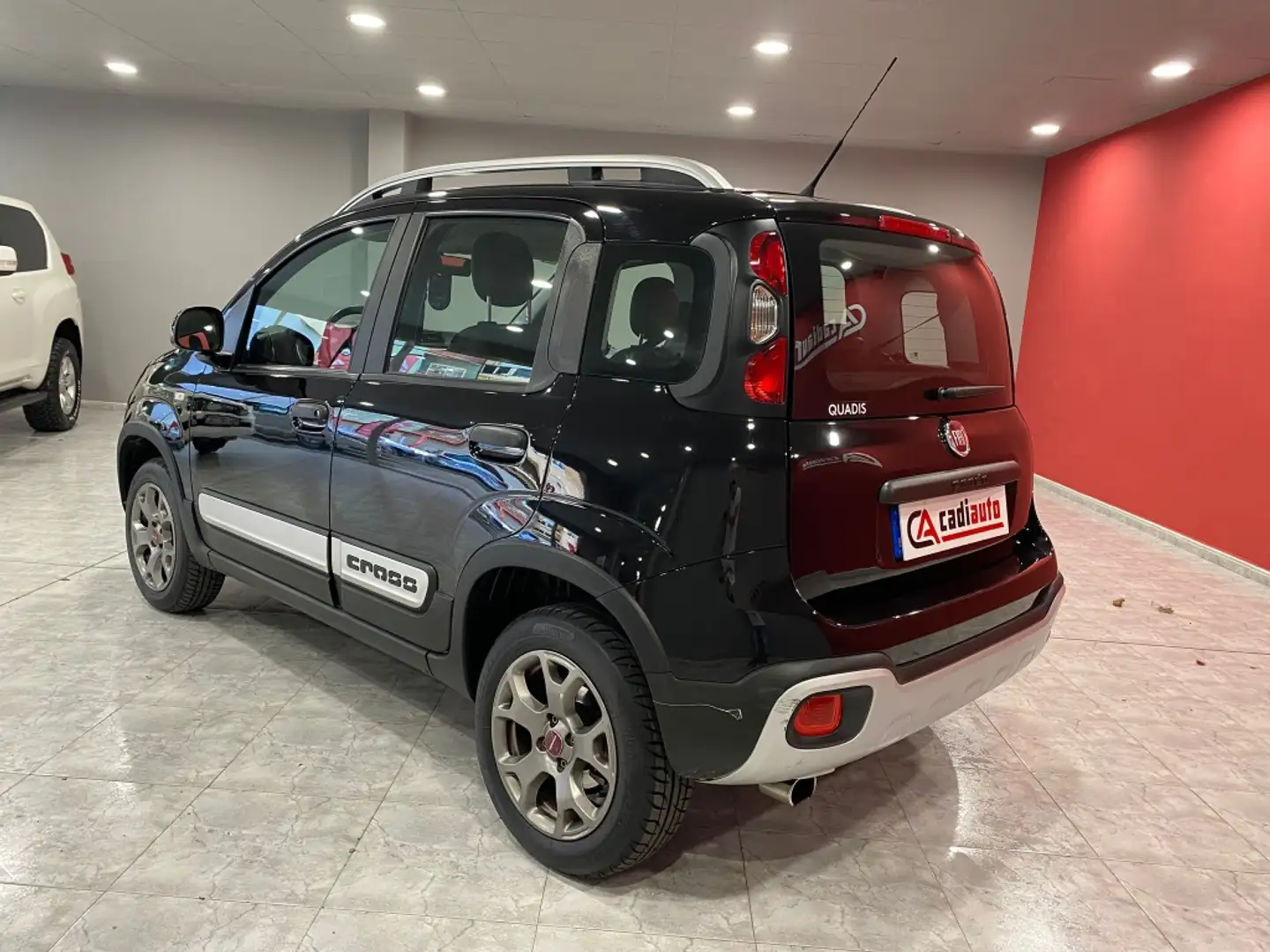 Fiat Panda 0.9 TwinAir Cross 4x4 Schwarz - 2