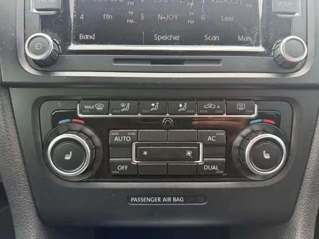 Volkswagen Golf view 14