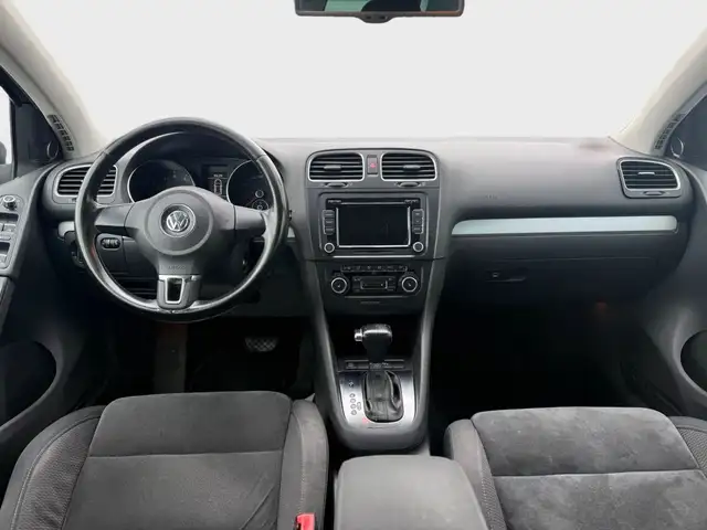 Volkswagen Golf view 11