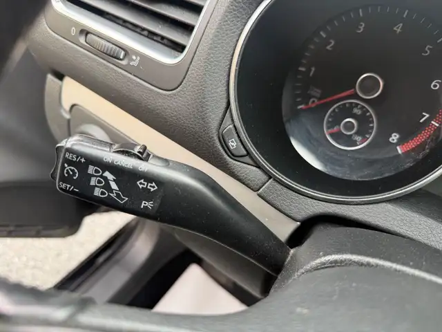 Volkswagen Golf view 17