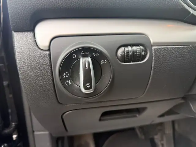 Volkswagen Golf view 16