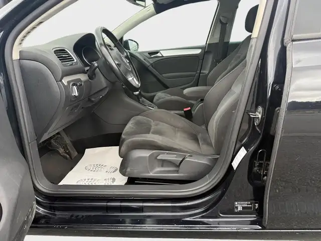 Volkswagen Golf view 10