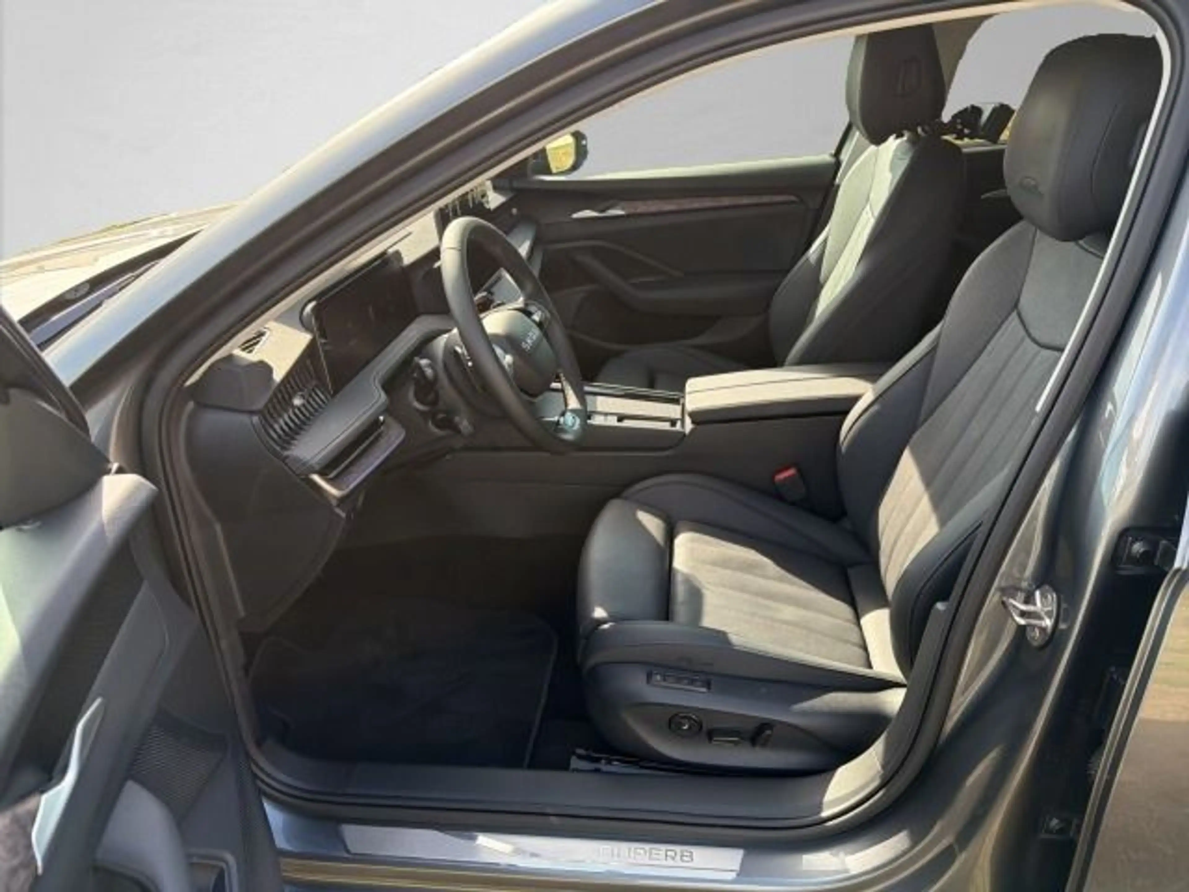 Skoda Superb Combi L&K 1,5 TSI iV 150 kW 6-Gang-DSG — photo 9