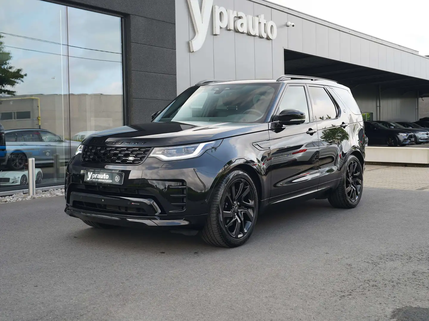 Land Rover Discovery D250 AWD R-Dynamic 7seat Panorama 360 ACC Trekhaak Noir - 1