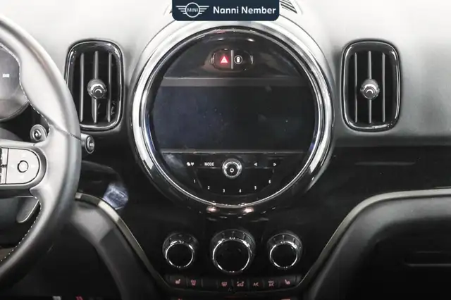 Mini Countryman view 9