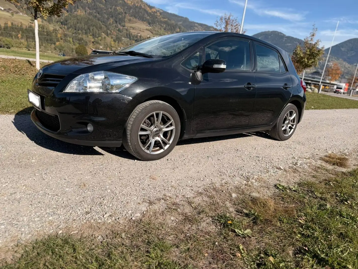 Toyota Auris Auris 1,33 dVVT-i Schwarz - 2