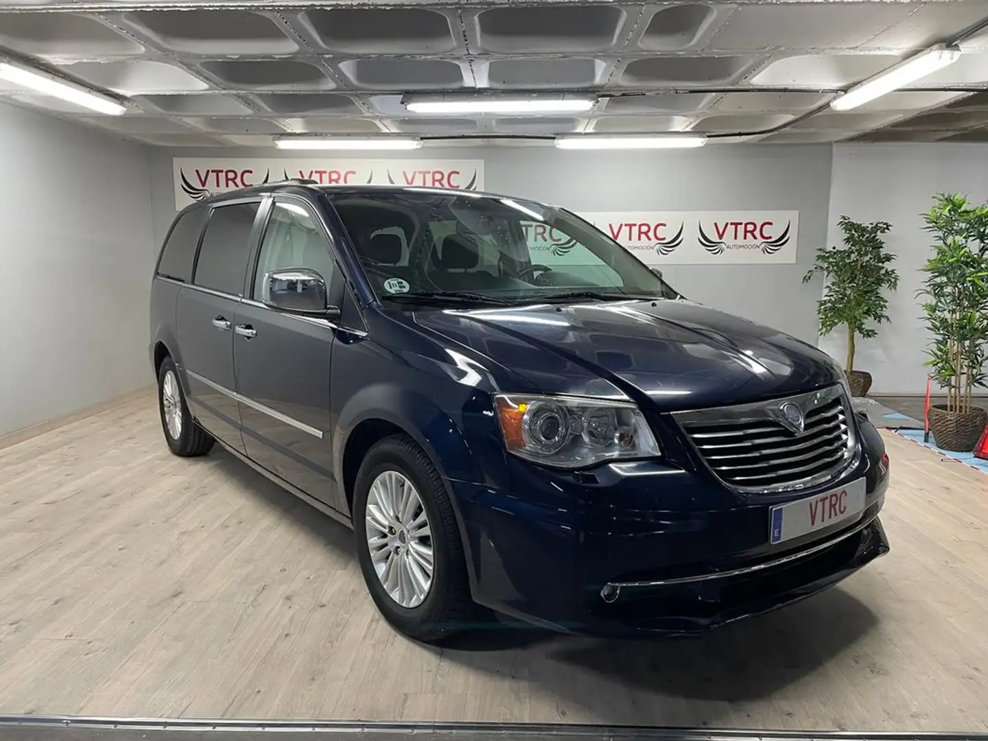 Lancia Voyager 2.8CRDi Albastru - 1