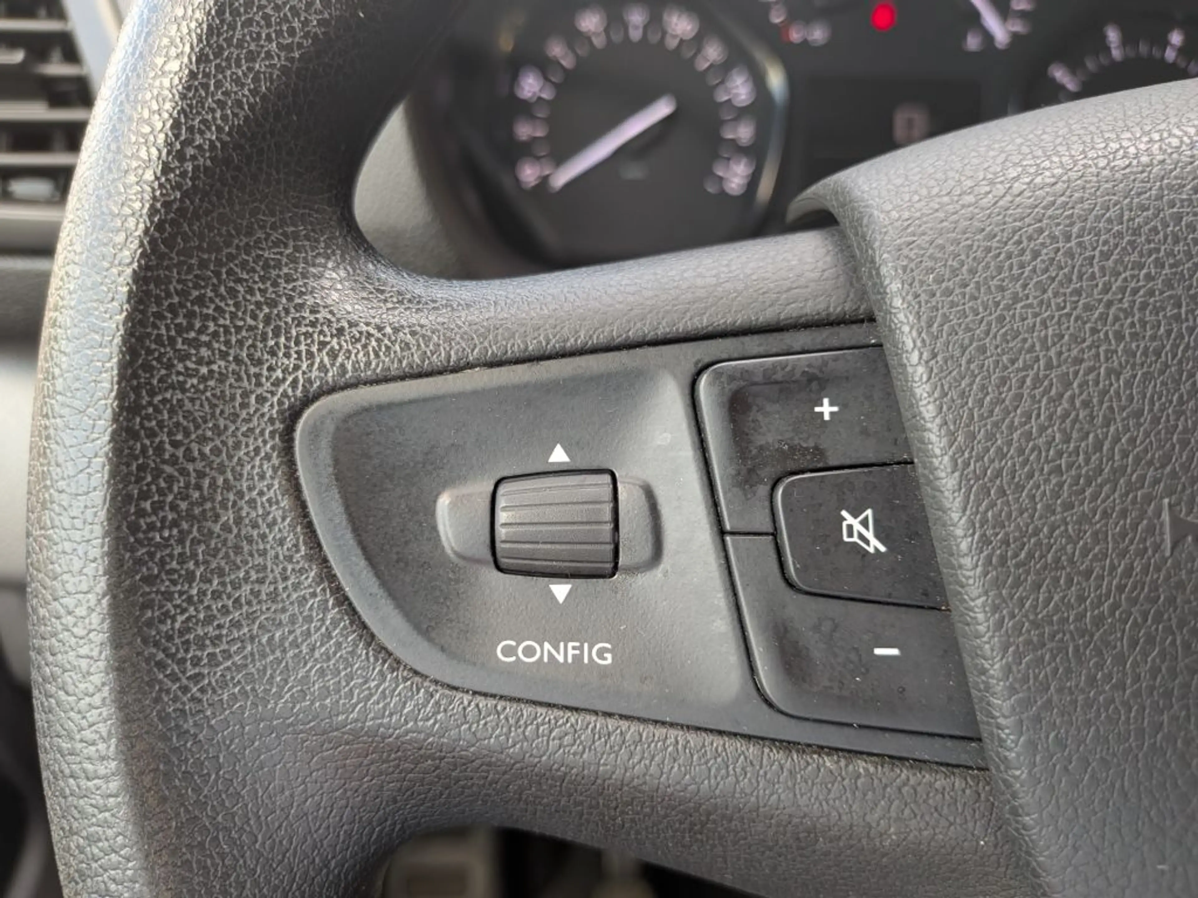 Opel Zafira Life 1.5 D M Selection — photo 13