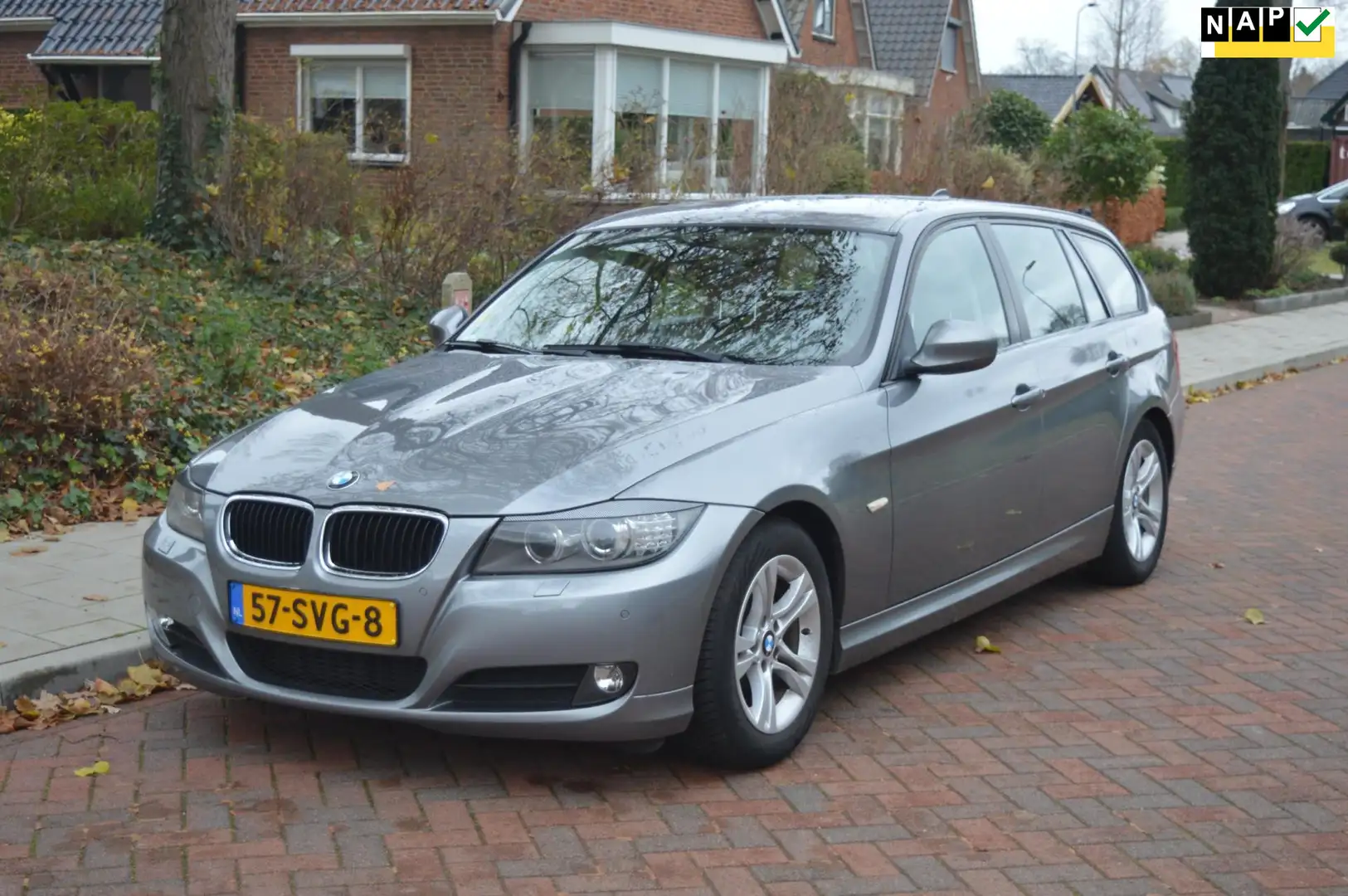BMW 320 3-serie Touring 320d Edition Luxury Line Org NL/NA Gris - 1