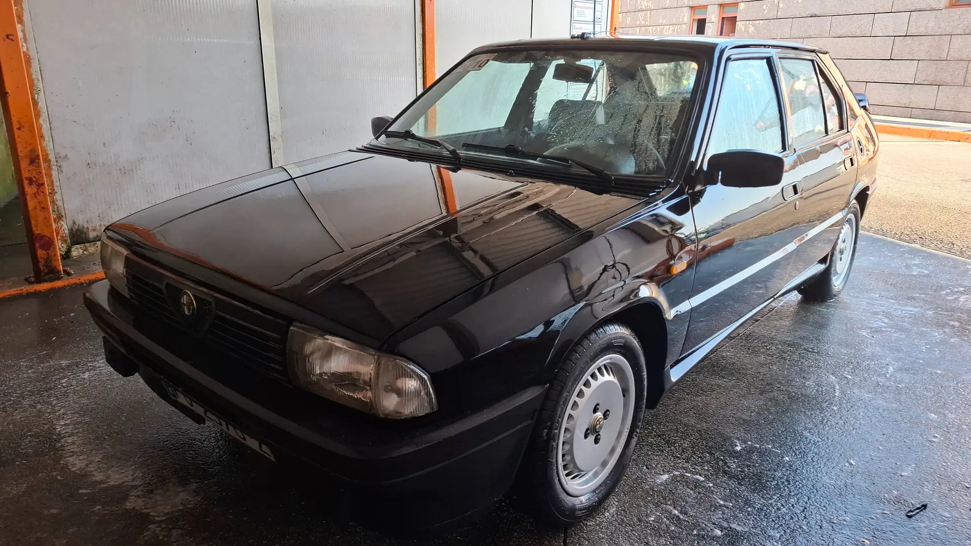 Alfa Romeo 33 33 1.7 QV Černá - 1