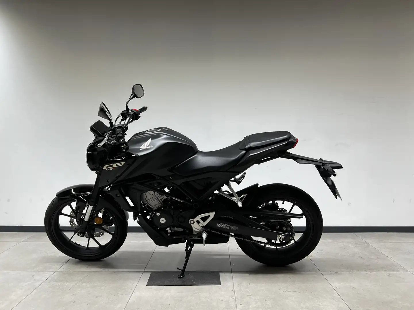 Honda CB 125 Noir - 1