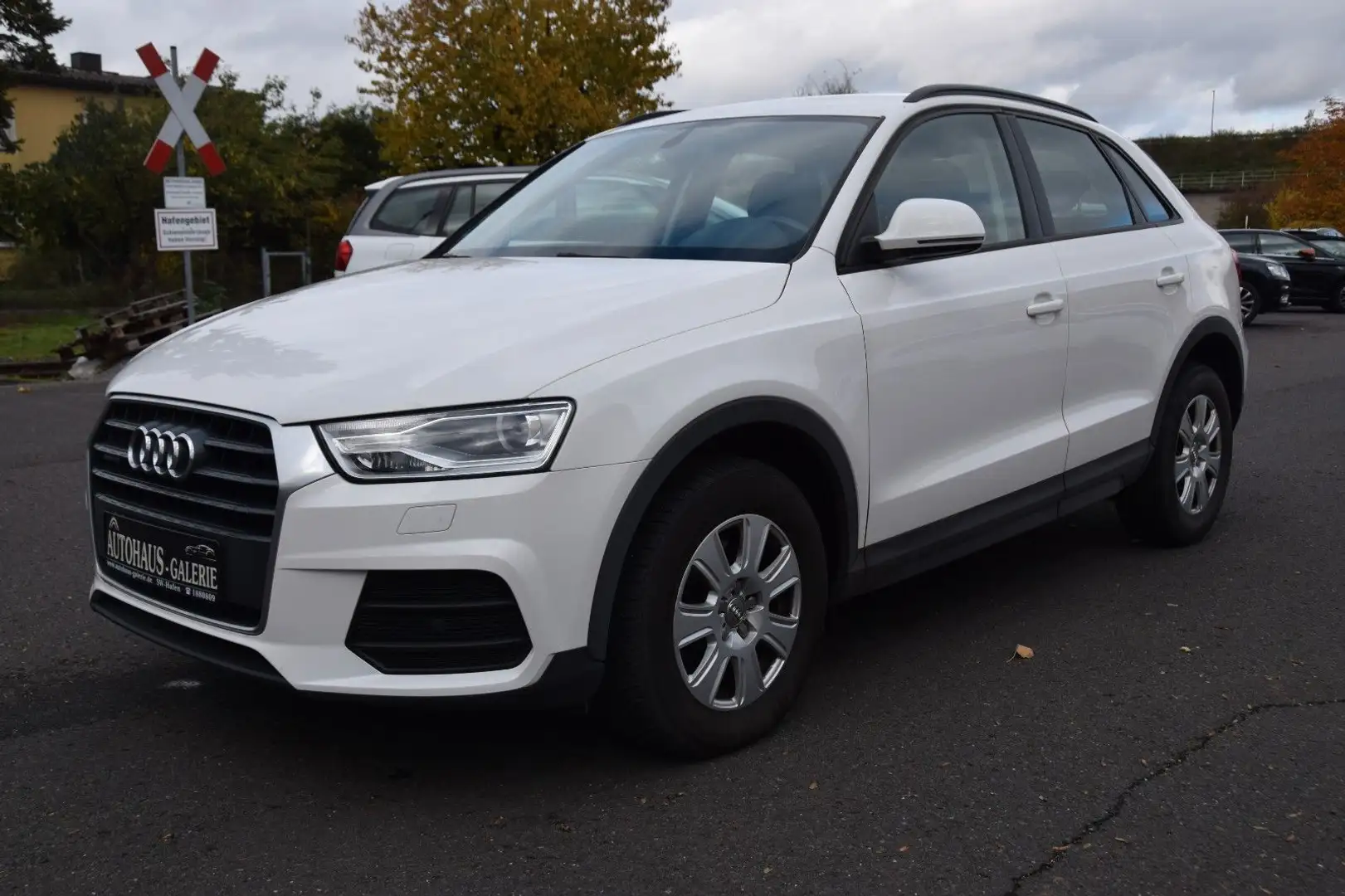 Audi Q3 2.0 TDI S-tronic quattro*NAVI*XENON*S-HEFT Weiß - 1