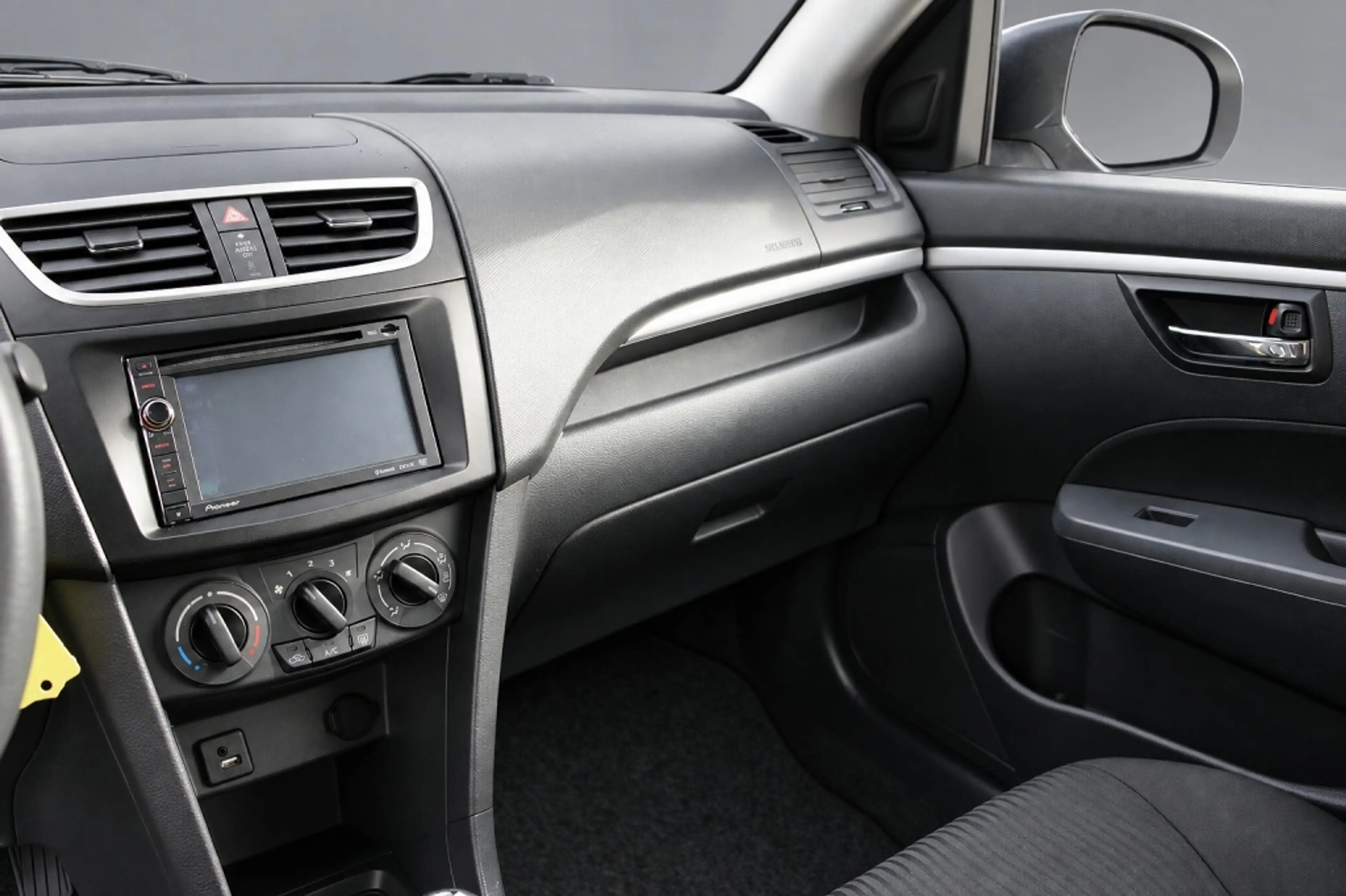 Suzuki Swift 1.2 Comfort EASSS — photo 15