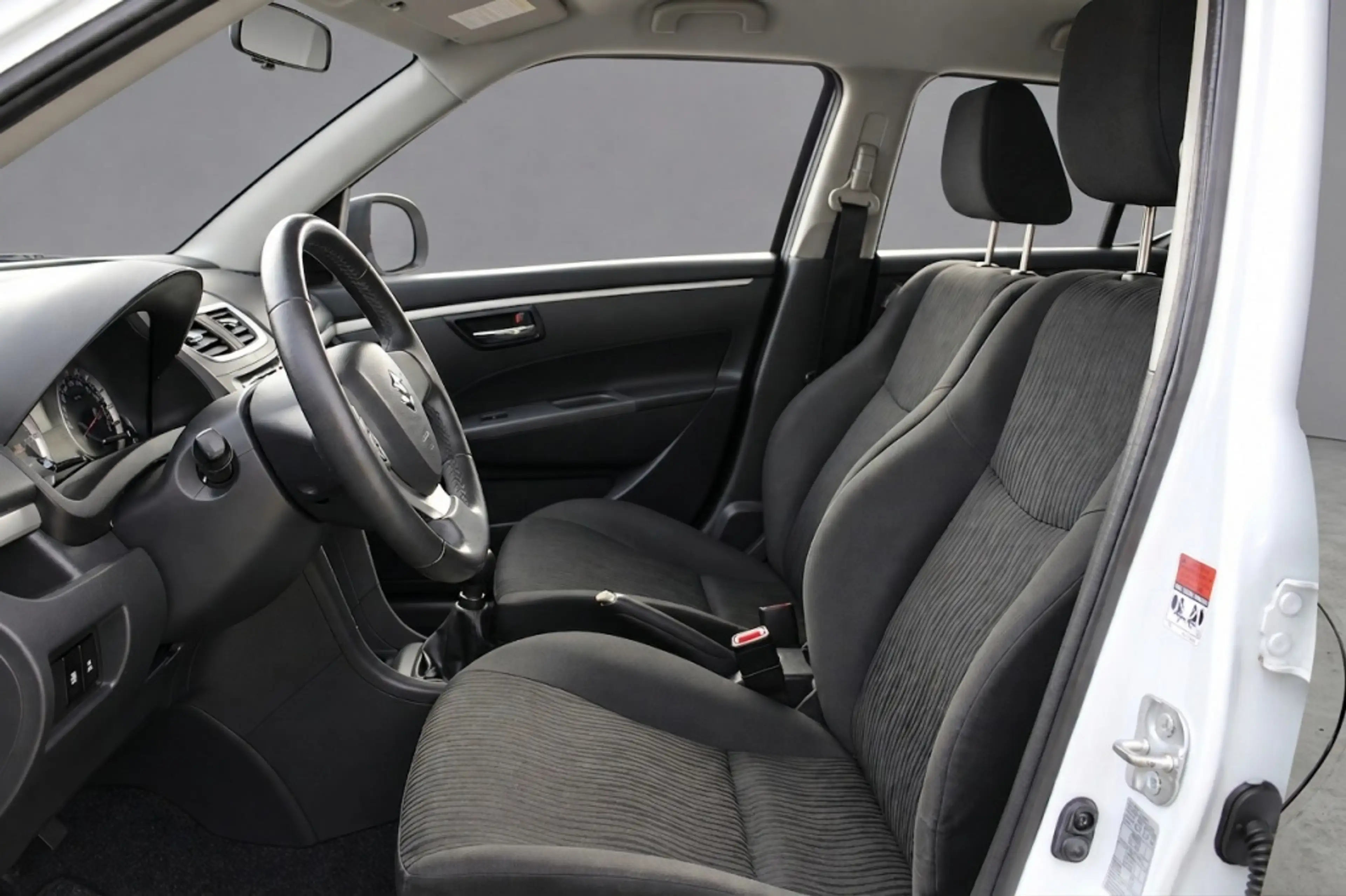 Suzuki Swift 1.2 Comfort EASSS — photo 12