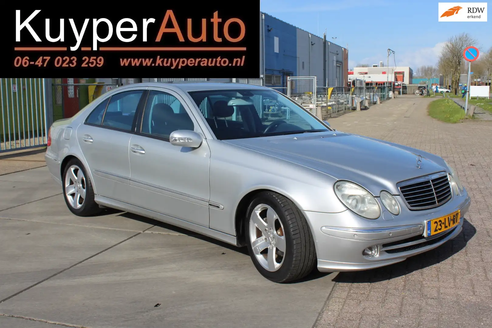 Mercedes-Benz E 240 Avantgarde km zijn nap geen import NETTE AUTOMAAT Grau - 1